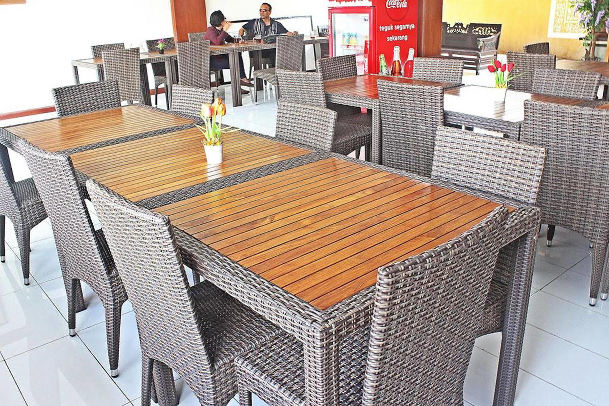 Mirah Hostel ليجيان المظهر الخارجي الصورة