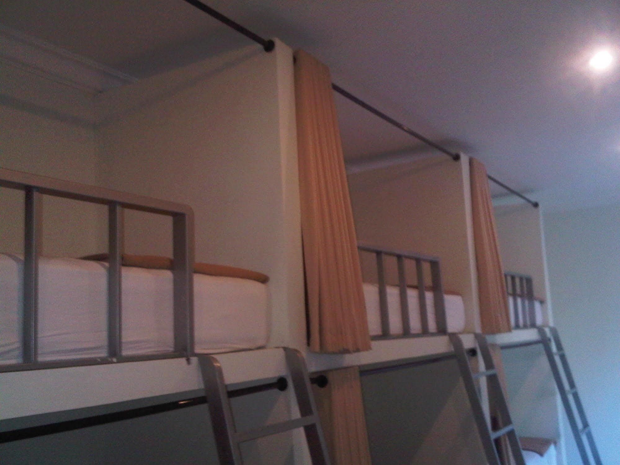 Mirah Hostel ليجيان المظهر الخارجي الصورة