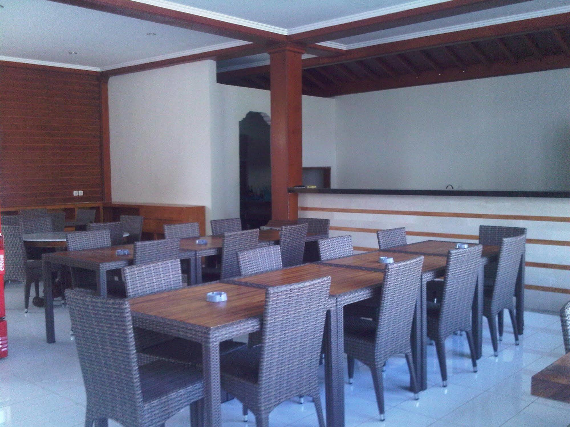 Mirah Hostel ليجيان المظهر الخارجي الصورة